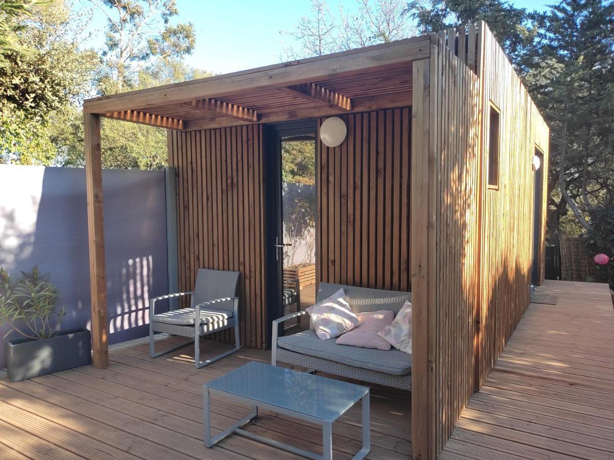 Joli Studio Climatise Avec Jacuzzi Prive Et Entree Independante Fréjus Eksteriør billede